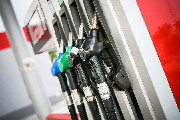 发改委最新油价调整通知 今天去加油能省多少钱？