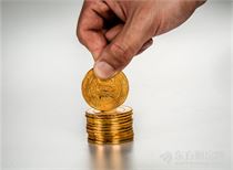 黄金期价时隔6年再次突破300元/克 避险情绪上升  逾6亿元大单追捧15只黄金股